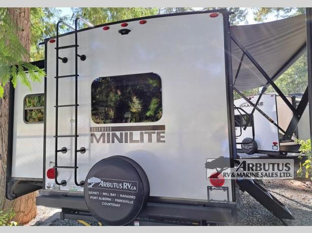 Used 2023 Forest River RV Rockwood Mini Lite 2516S image 5
