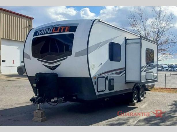 Used 2021 Forest River RV Rockwood Mini Lite 2109S image 3