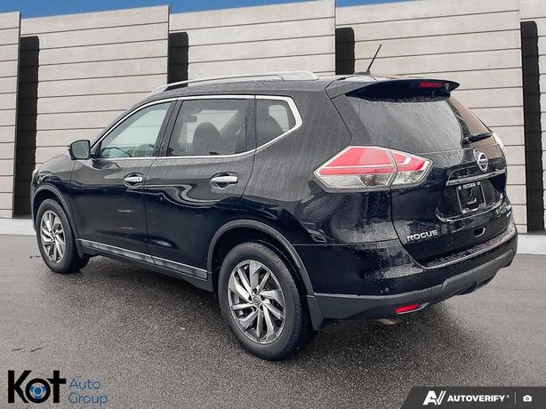 2015 Nissan Rogue SL SUNROOF! LEATHER SEATS! 360 DEGREE CAMERA! image 4