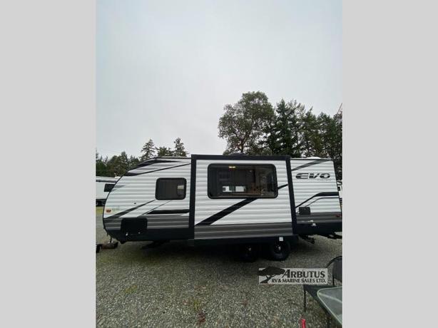 Used 2021 Forest River RV EVO T2160 image 4