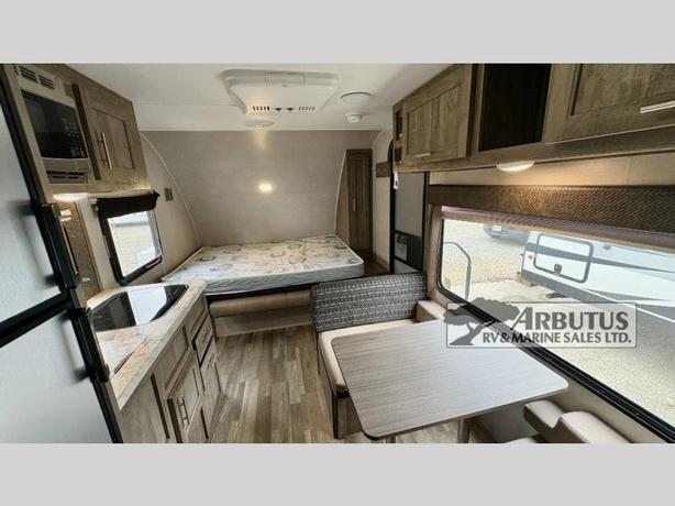 Used 2020 Forest River RV Vibe 17DB image 7