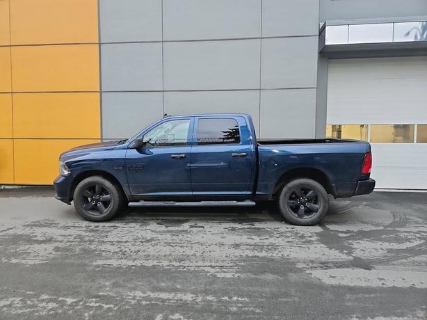 2021 RAM 1500 Classic Express 4x4 Crew Cab 5'7 Box | Low KM's image 3