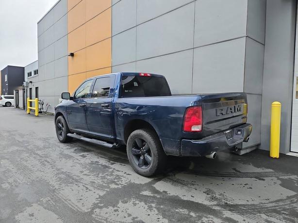 2021 RAM 1500 Classic Express 4x4 Crew Cab 5'7 Box | Low KM's image 4