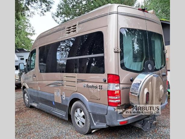 Used 2010 Roadtrek Roadtrek SS Ideal image 3