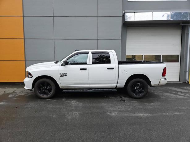 2023 RAM 1500 Classic Express 4x4 Crew Cab 5'7 Box | No Reported Accidents | Low image 3