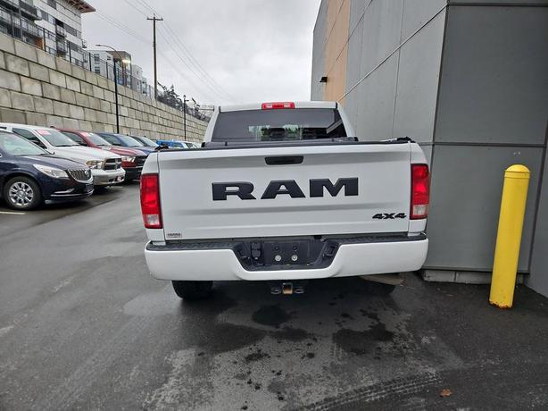 2023 RAM 1500 Classic Express 4x4 Crew Cab 5'7 Box | No Reported Accidents | Low image 5