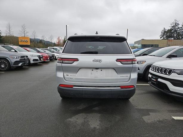 2022 Jeep Grand Cherokee L Limited 4x4 | One Owner! image 5