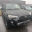 2024 Toyota 4Runner Base ! BACKUP CAMERA! LANE KEEP ASSIST! BLUETOOTH! LOW KMS! thumbnail image