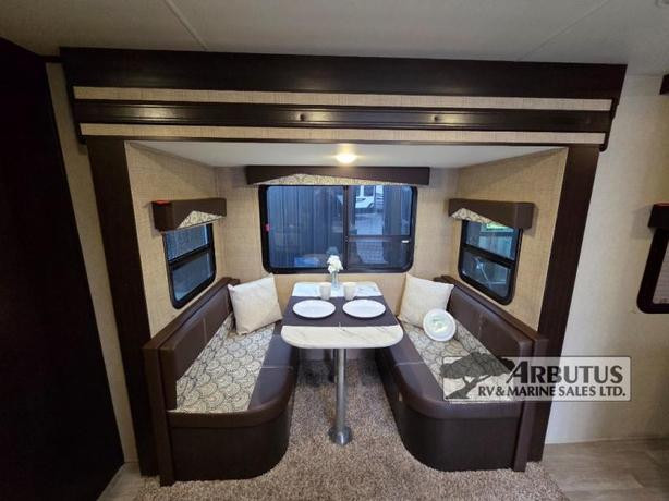 Used 2016 Dutchmen RV Kodiak Express 223RBSL image 3