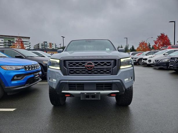 2022 Nissan Frontier PRO-4X | No Reported Accidents! image 2