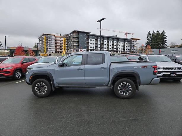 2022 Nissan Frontier PRO-4X | No Reported Accidents! image 3