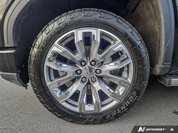2023 GMC Sierra 1500 4WD Crew Cab 147 Denali | No Reported Accidents! image 6