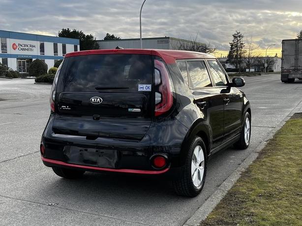2016 Kia Soul EV Luxury image 7