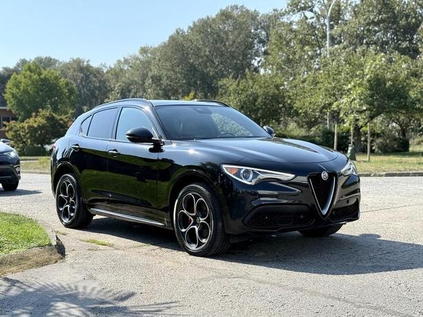 2020 Alfa Romeo Stelvio Q4 AWD image 1