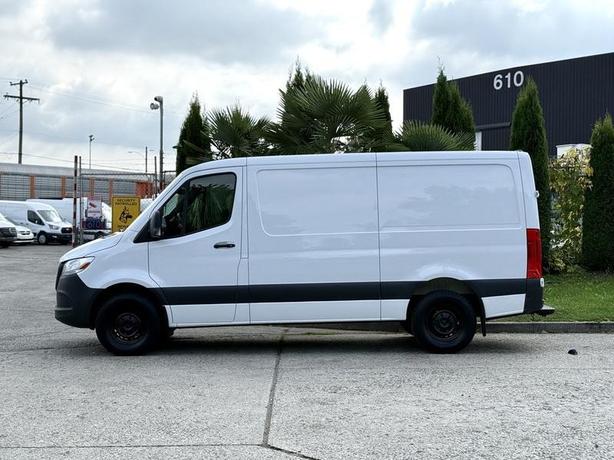 2021 Mercedes-Benz Sprinter 2500 Low Roof Diesel Cargo Van image 6