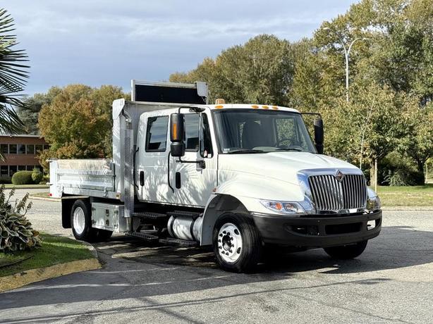2012 International 4300 10 Foot Dump Truck image 1