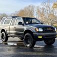 2004 Toyota Tacoma TRD Off Road 4x4 with Canopy thumbnail image