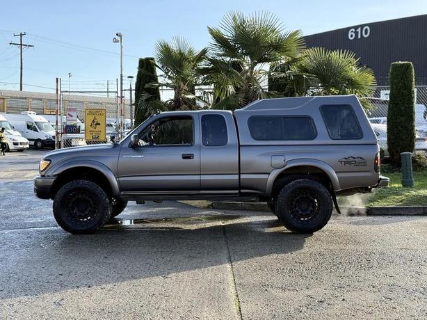 2004 Toyota Tacoma TRD Off Road 4x4 with Canopy image 6