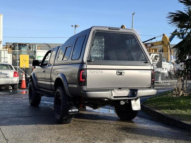 2004 Toyota Tacoma TRD Off Road 4x4 with Canopy image 8