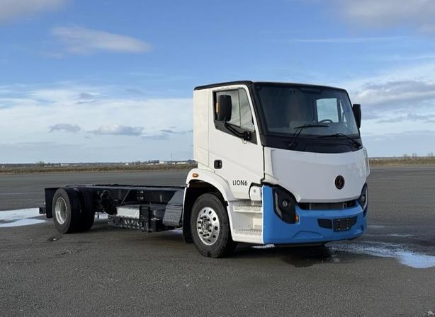2022 Lion Lion6 Electric Cab and Chassis – 26,000 LB GVWR with BMW Batteries image 1