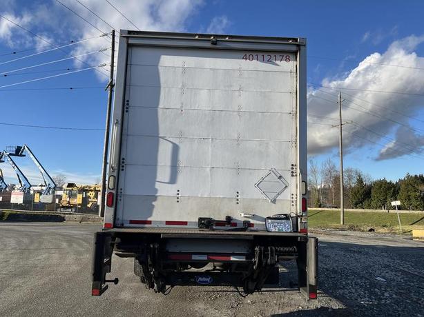 2013 International 4300 24 Foot Cube Van Hydraulic Brakes Diesel Power Tail Gate image 5