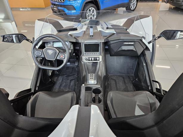 2022 Polaris Polaris Slingshot image 7