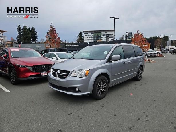 2017 Dodge Grand Caravan SXT Premium Plus | No Reported Accidents! image 1