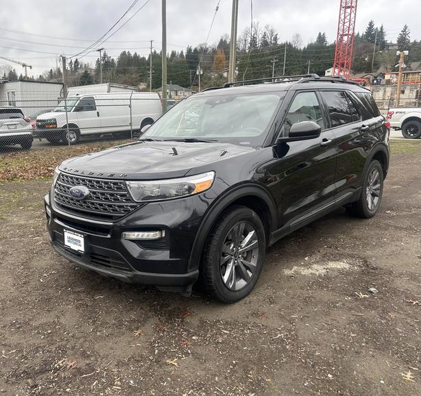 2022 Ford Explorer image 1