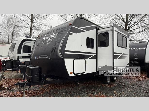 Used 2021 Grand Design Imagine 17MKE image 1