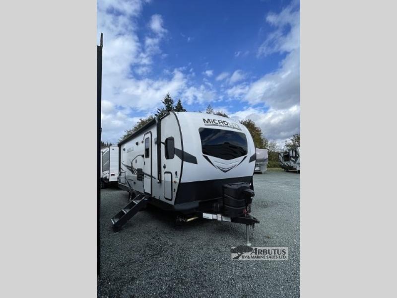 Used 2022 Forest River RV Flagstaff Micro Lite 25FKS display photo
