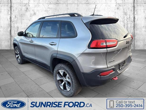 2017 Jeep Cherokee Trailhawk - ACTIVE DRIVE LOCK 4X4, SELEC-TERRAIN TRACTION MAN image 7