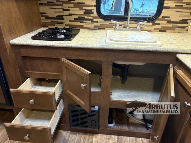 Used 2017 Venture RV Sonic Lite 167VMS image 4