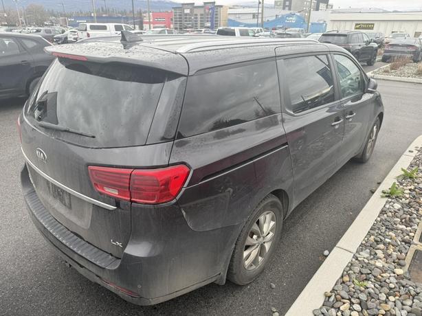 2020 Kia Sedona LX ! REAR PARKING SENSORS! BACKUP CAMERA! NO ACCIDENT! image 4