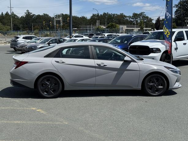 2021 Hyundai Elantra Preferred FWD - Heated Seats & Overhead Console image 5