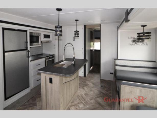 Used 2023 Palomino Puma 32BH2B image 8