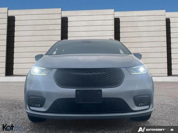 2024 CHRYSLER PACIFICA image 2