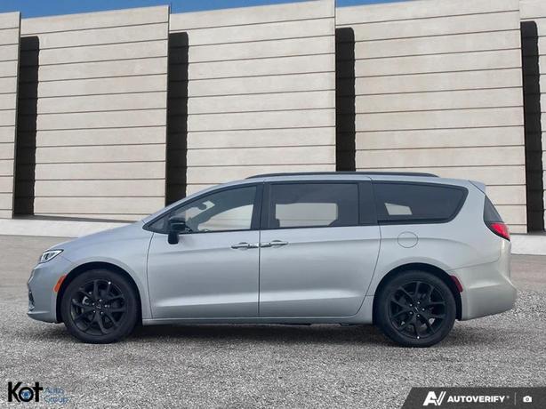 2024 CHRYSLER PACIFICA image 3