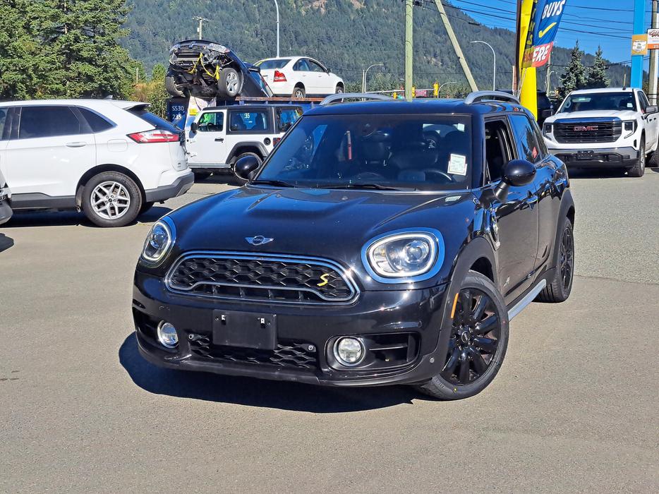 2018 MINI COOPER S AWD display photo