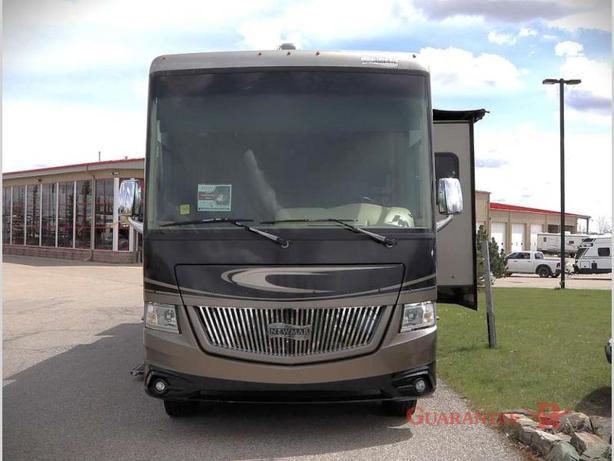 Used 2014 Newmar Canyon Star 3953 image 2