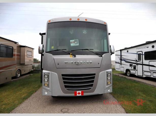 Used 2016 Winnebago Sightseer 33C image 2