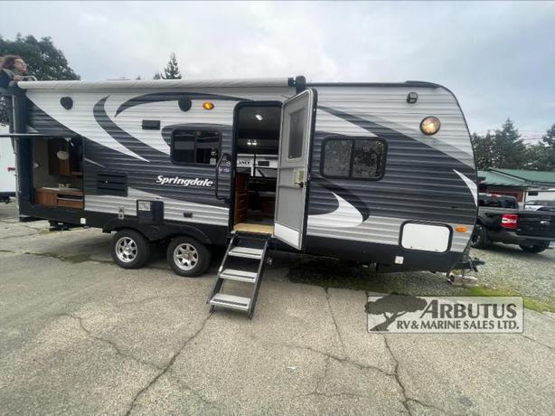 Used 2014 Keystone RV Springdale 225RB image 2
