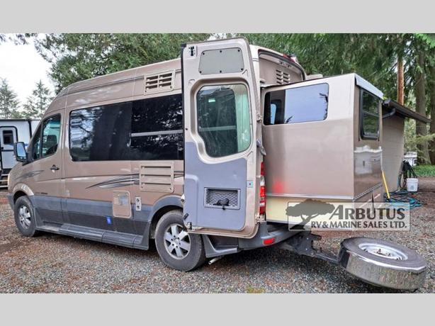 Used 2010 Roadtrek Roadtrek SS Ideal image 5