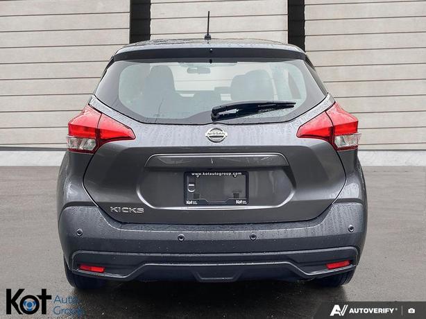 2020 Nissan Kicks S BLUETOOTH! BACKUP CAMERA! PUSH-BUTTON START! image 5
