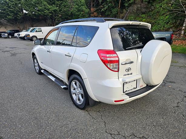 2011 Toyota  RAV4 Ltd image 3