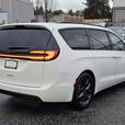 2024 Chrysler Pacifica Touring-L - S Appearance, Sunroof, Leather thumbnail image 5