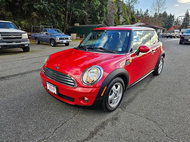 2010 Mini  Cooper Hardtop image 2