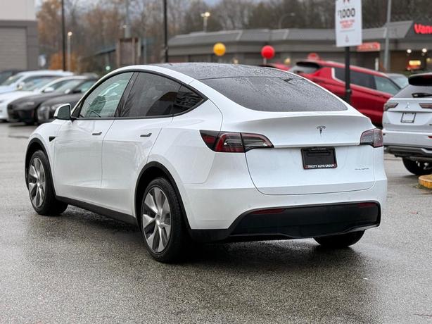 2021 Tesla Model Y Long Range - Local BC, Manager Demo image 7