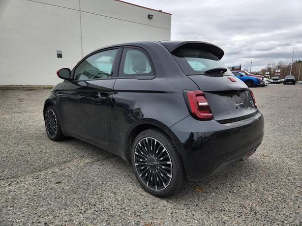 2024 Fiat 500e (RED) Edition | Heated Seats | Remote Keyless Entry | Rain-Sensin image 4