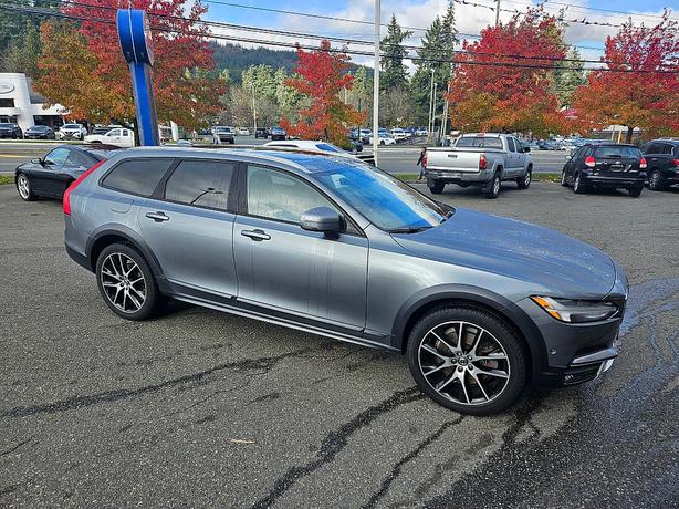 2017 Volvo  V90 Cross Country image 7
