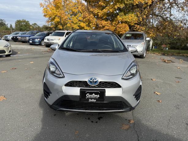 2018 Toyota Prius c image 2
